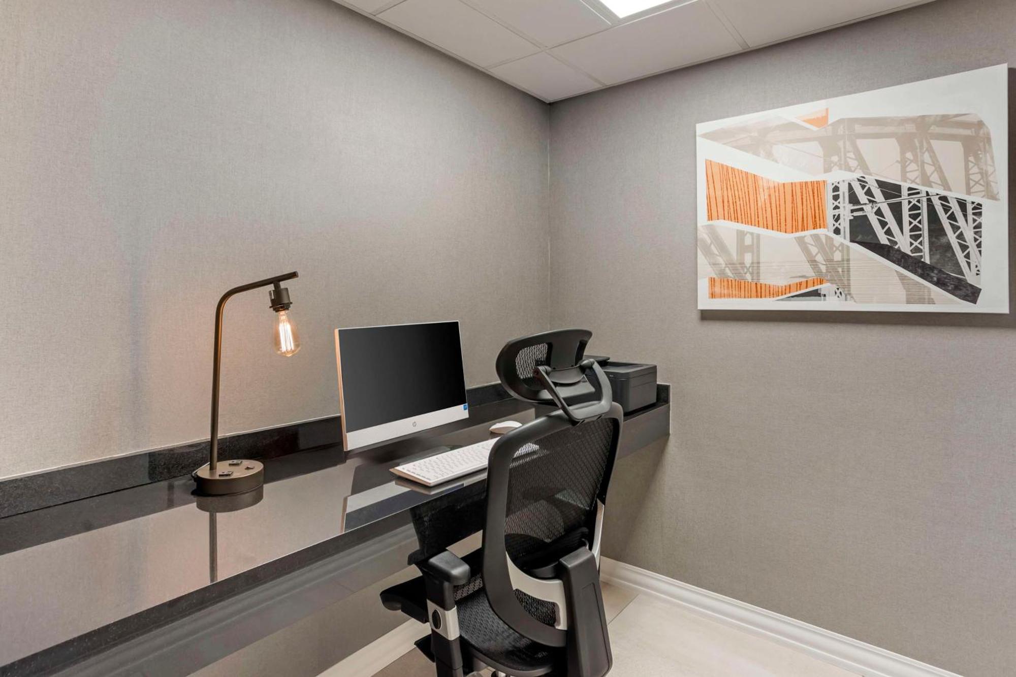 Best Western Plus Heritage Rail Inn & Suites York Exteriér fotografie
